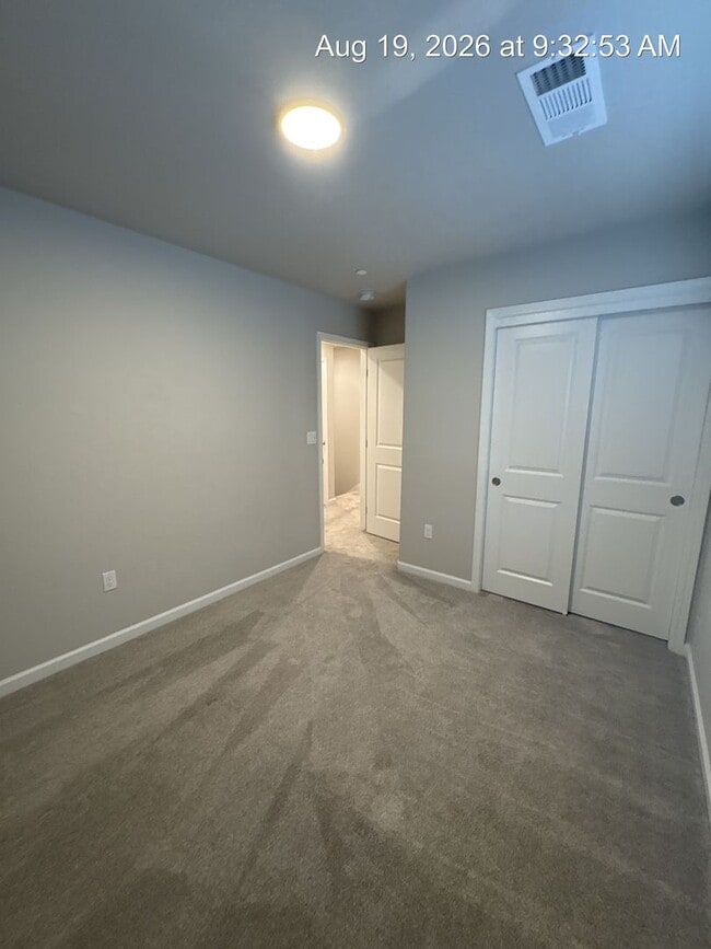 Building Photo - 410 S Summit St