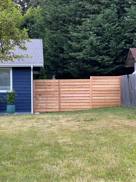 Fenced backyard! - 2815 Callahan Dr