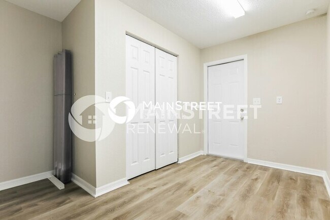 Building Photo - 3 Bedroom Pet-Friendly Home in PORT CHARLOTTE, FL with Main Street Renewal