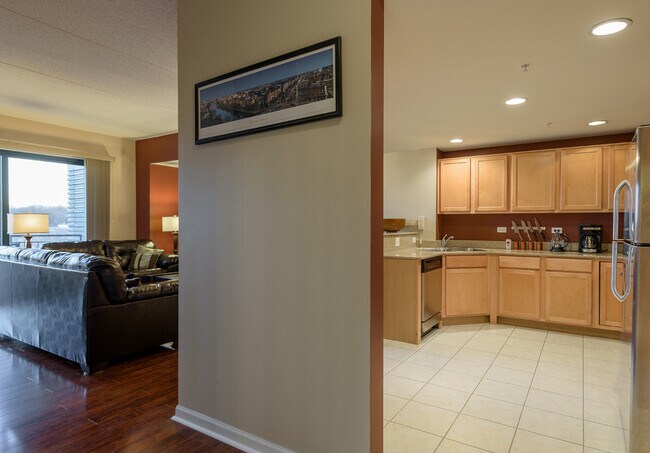 Building Photo - 6420 Double Eagle Dr