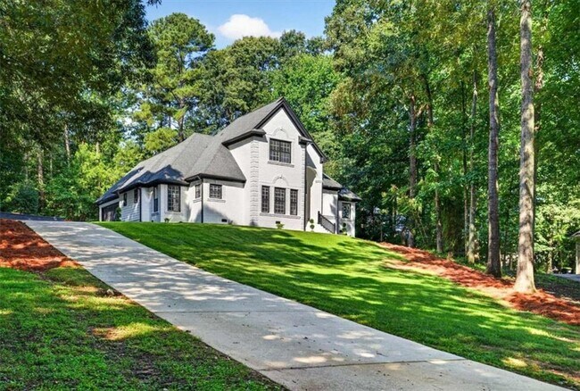 Building Photo - 141 Amicalola Way