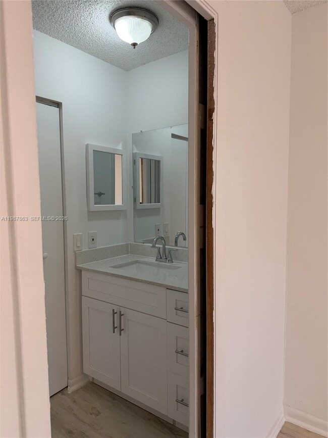 Building Photo - 1419 Yellowthroat St
