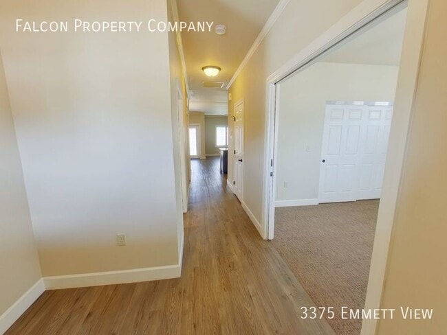 Building Photo - Fabulous Townhome in Stetson Hills! - Leas...