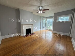 Building Photo - 533 Seymour Ave