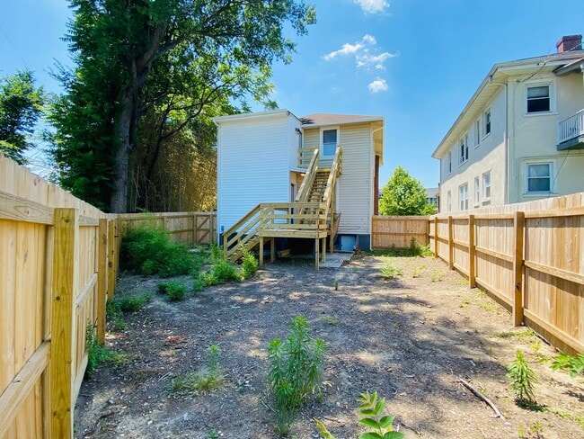 Building Photo - 2507 Seminary Ave