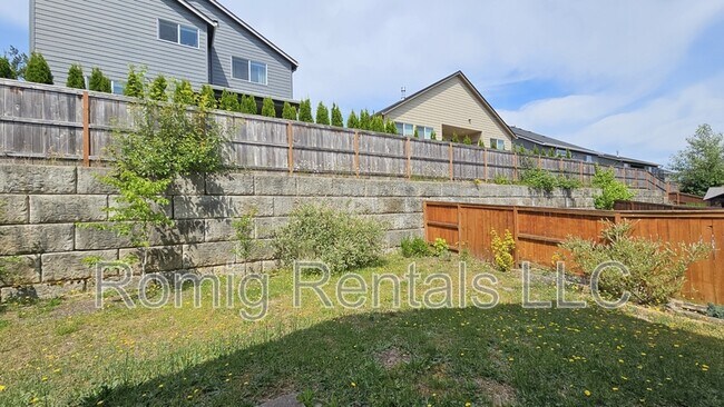 Building Photo - 17008 NE 18th Ave