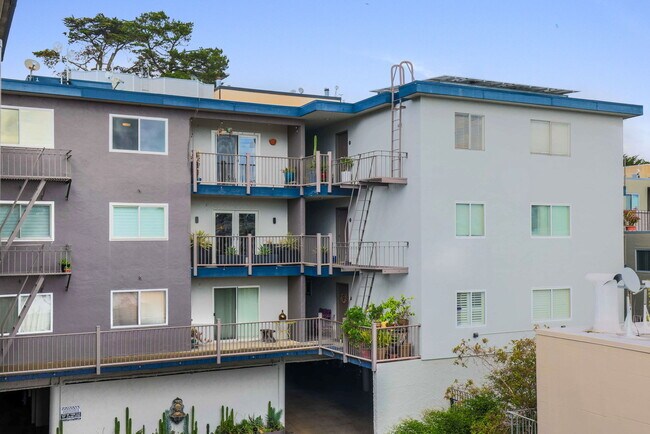 Building Photo - 4096 17th St