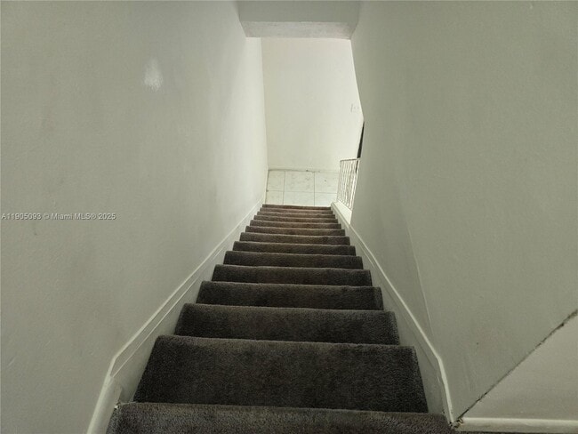 Building Photo - 1231 Seaview