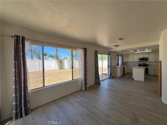 Building Photo - 9251 Middlefield Dr