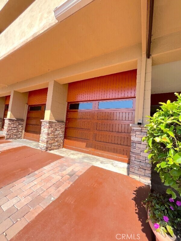 Building Photo - 100 Cliff Dr