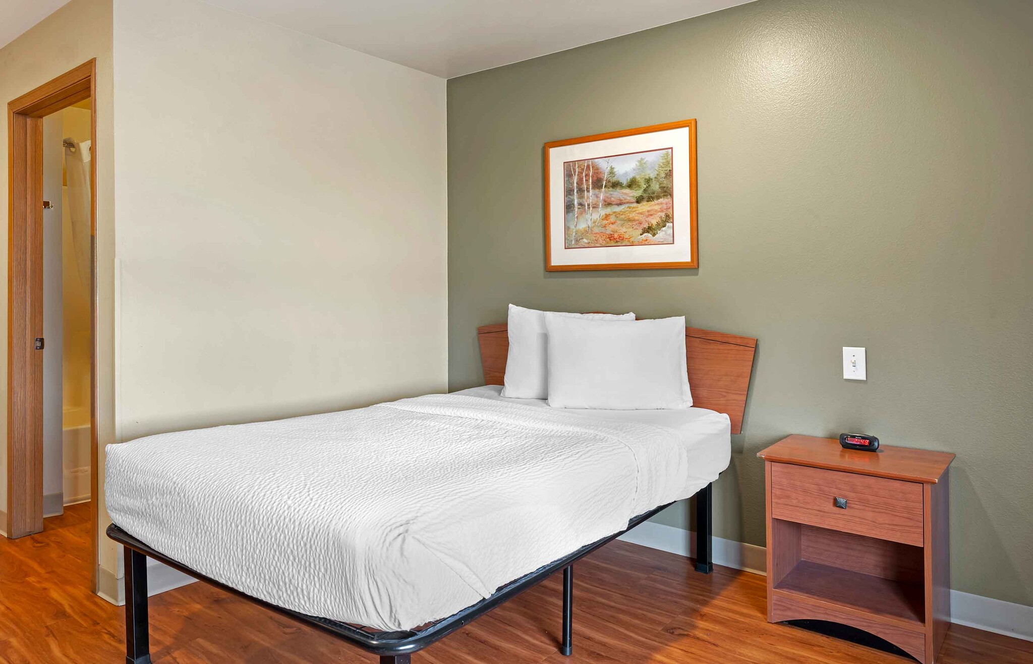 Building Photo - Furnished Studio-Wichita - Airport