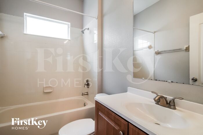 Building Photo - 15349 Montesino Dr