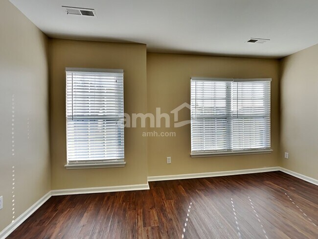 Building Photo - 213 Pine Hall Dr