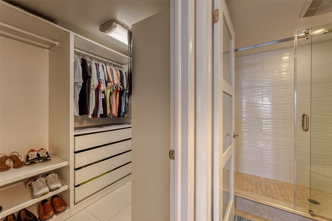 Building Photo - 3900 Galt Ocean Dr