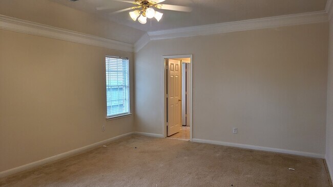 Building Photo - 2318 Waterwood Dr