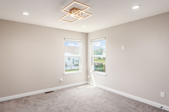 Building Photo - 3387 Logsdon Lp