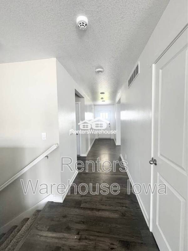 Building Photo - 4195 Cheyenne Ct