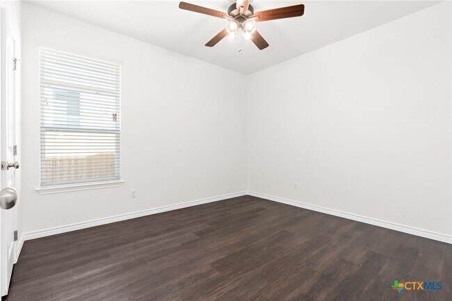 Building Photo - 5115 Rose Petal Ct