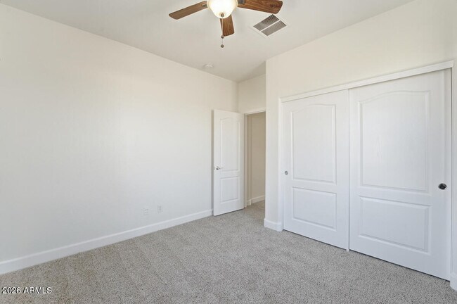 Building Photo - 15391 W Dreyfus St