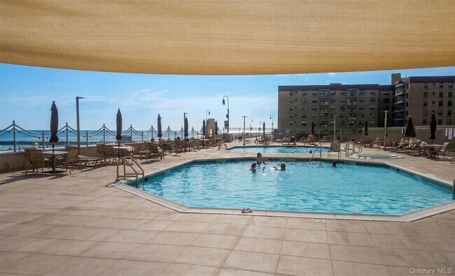 Building Photo - 360 Shore Rd