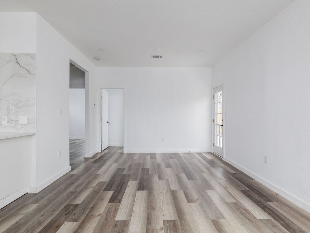 Building Photo - 2308 Santa Maria St