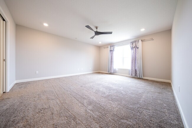 Building Photo - 18196 Goldfinch Wy