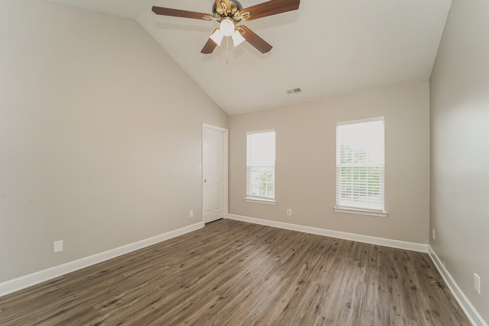 Building Photo - 11210 Silver Glen Ln