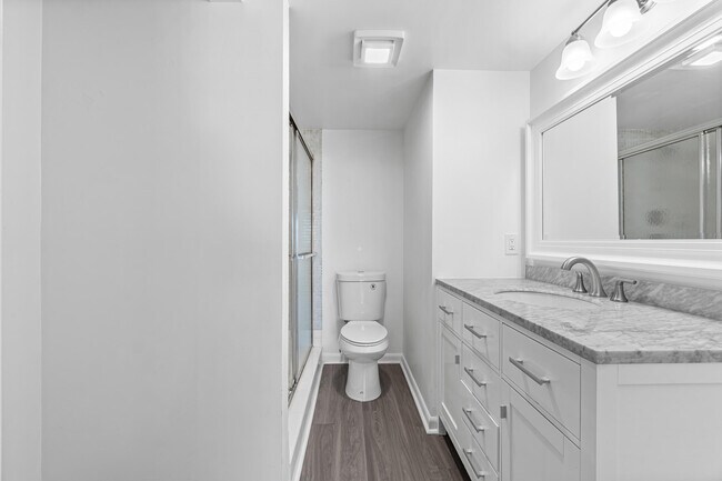 Building Photo - 1007 Rexford A