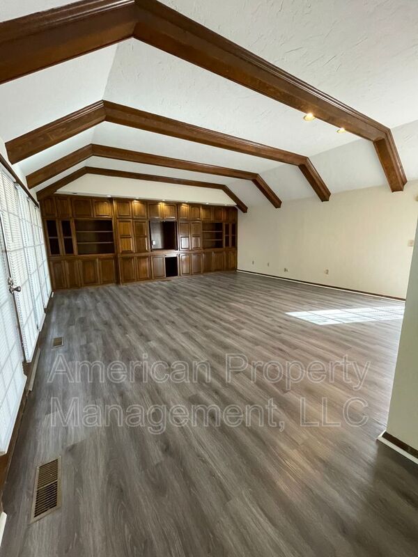 Building Photo - 2911 East 78th St S