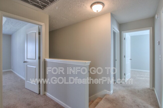 Building Photo - 3365 Tourmaline Dr