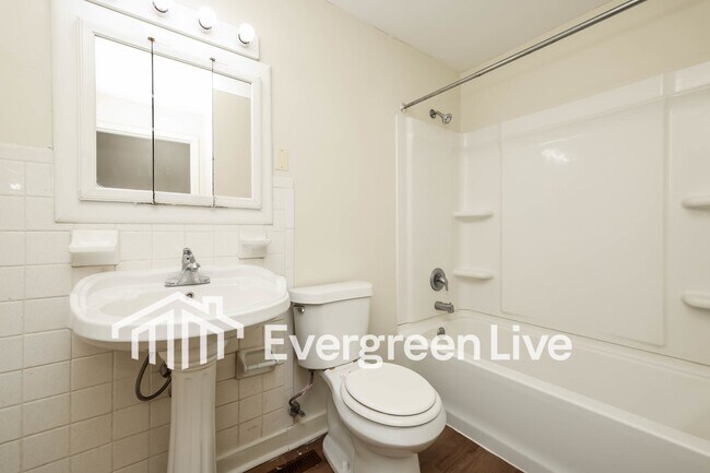 Building Photo - 5063 Sabra Ave