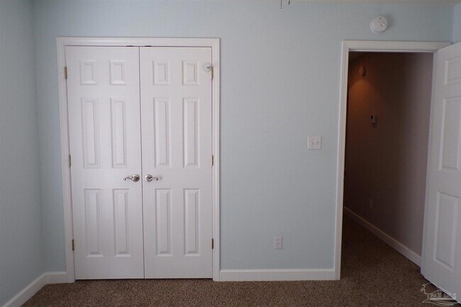 Building Photo - 3569 S Hampton Way
