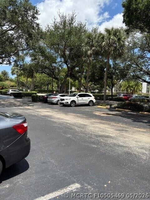 Building Photo - 1811 Sabal Palm Dr