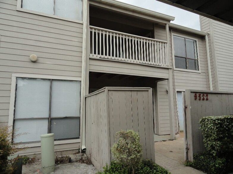 Building Photo - 9522 Pagewood Ln