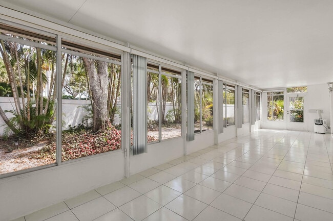 Building Photo - 13596 Weyburne Dr