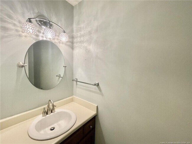 Building Photo - 384 Bahama Loop