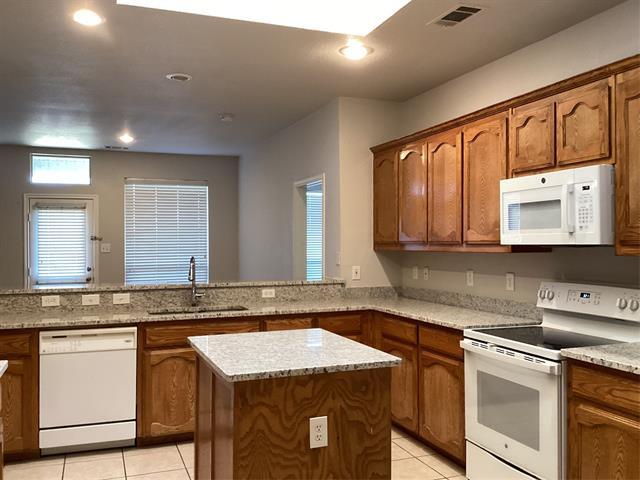 Building Photo - 3909 Old Richwood Ln