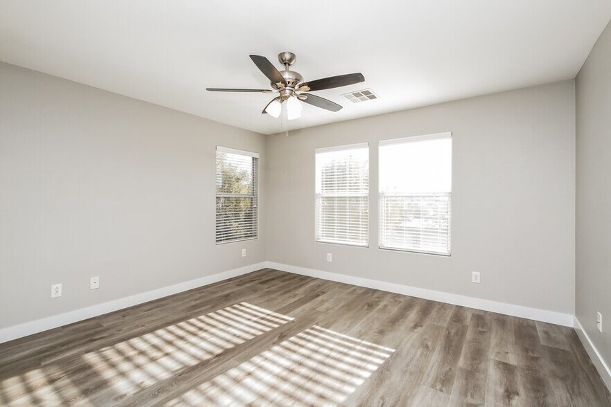 Building Photo - 11564 Kindsland St