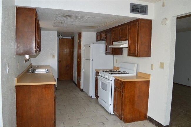 Building Photo - 11613 James Watt Dr