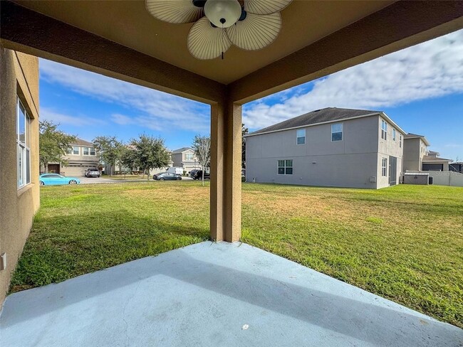 Building Photo - 10663 Pictorial Park Dr