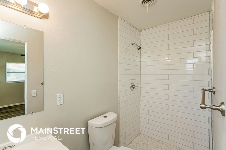 Building Photo - 604 Shamrock Blvd