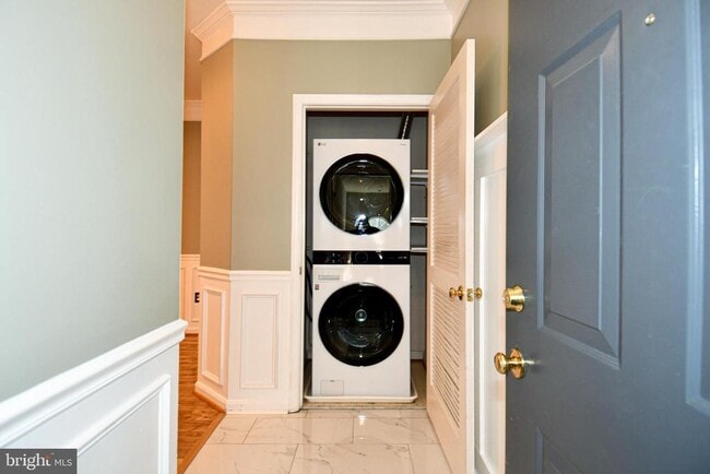 Building Photo - 11322 Westbrook Mill Ln