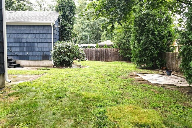 Building Photo - 123 Lockhaven Rd