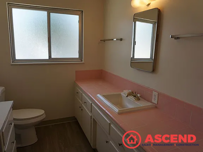Building Photo - Cozy 3 Bedroom Home Located in Delano!