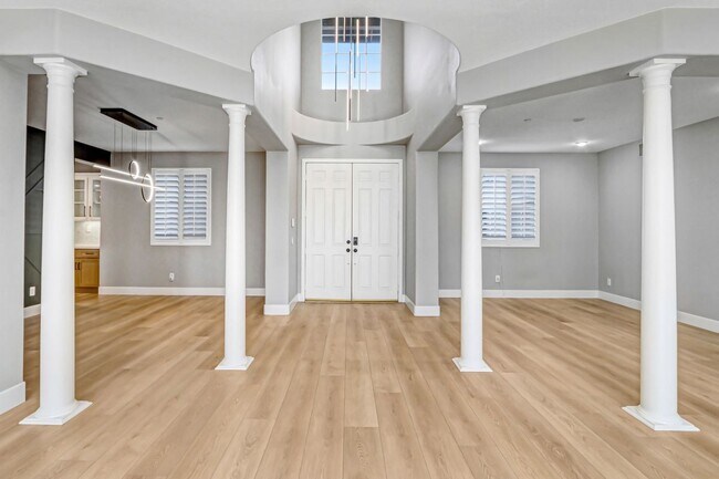Building Photo - 4386 Bayhill Ln