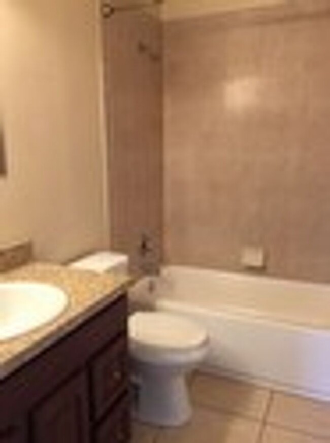 Building Photo - HIDDEN CREEK CONDO