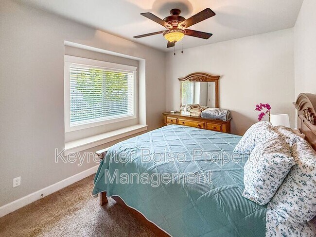 Building Photo - 9753 W Wildbranch Dr