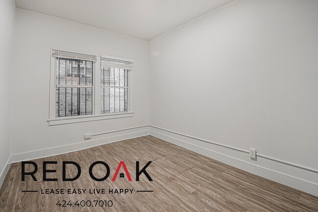 Building Photo - 1111 S Norton Ave