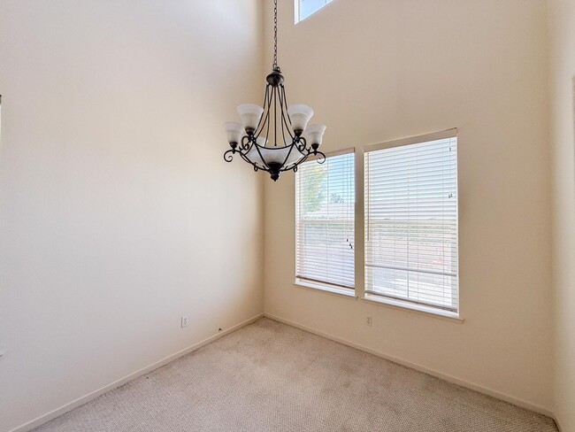 Building Photo - Spacious Milpitas 3 Bedroom 2 Bath Home