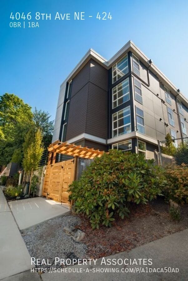 Building Photo - 4046 8th Ave NE